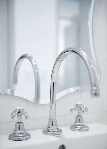 现代简约时尚 深色系家居正当时