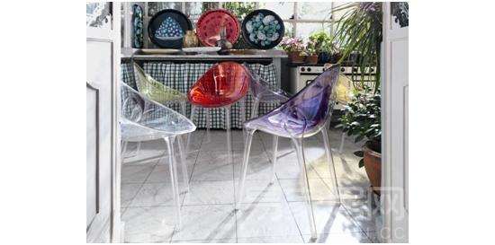 Philippe Starck 与 Eugeni Quitllet 联合设计